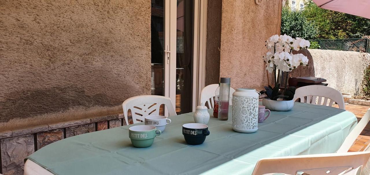 La Casa De Margarita Y Sisco, Villa Avec Piscine Carcassonne Bagian luar foto
